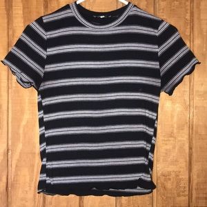 ❤️CHARLOTTE RUSSE Stripped cropped top